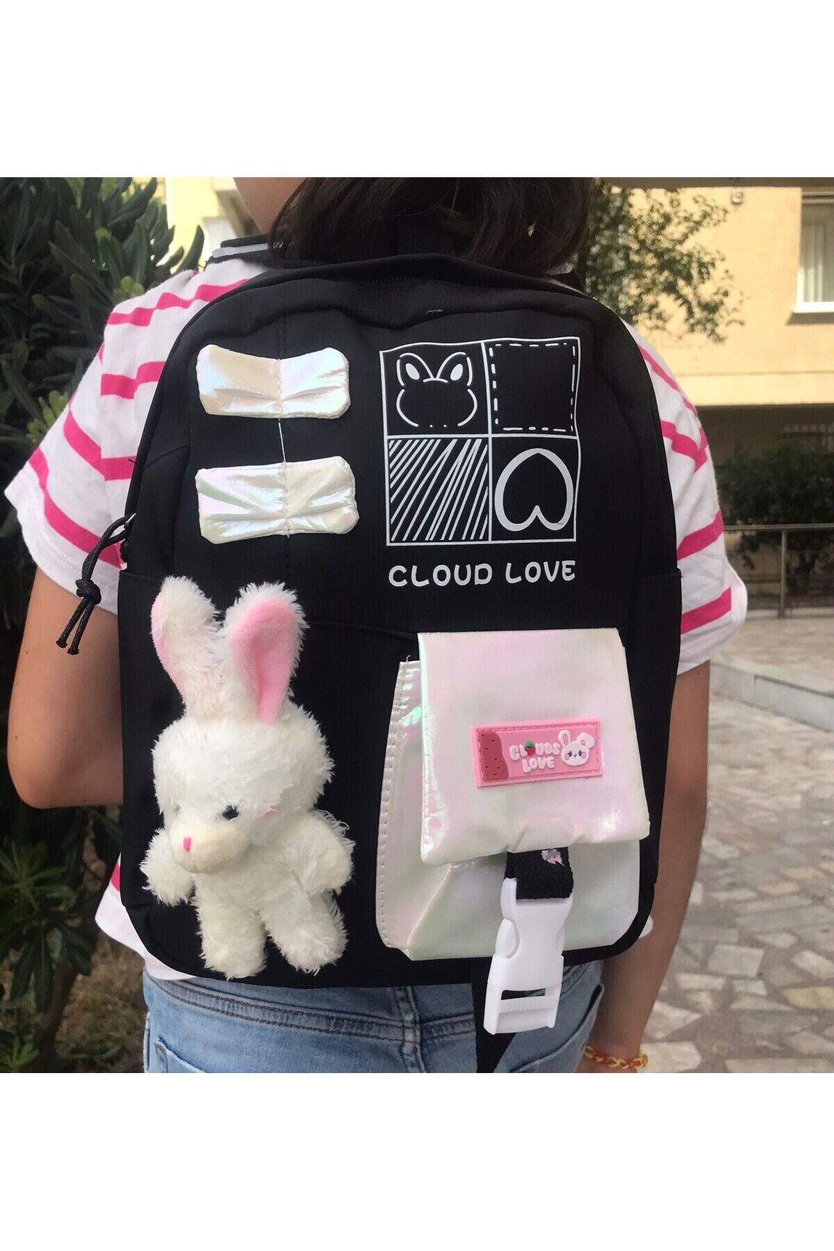 Kore Model Mini Oyuncaklı Sırt Çantası Siyah