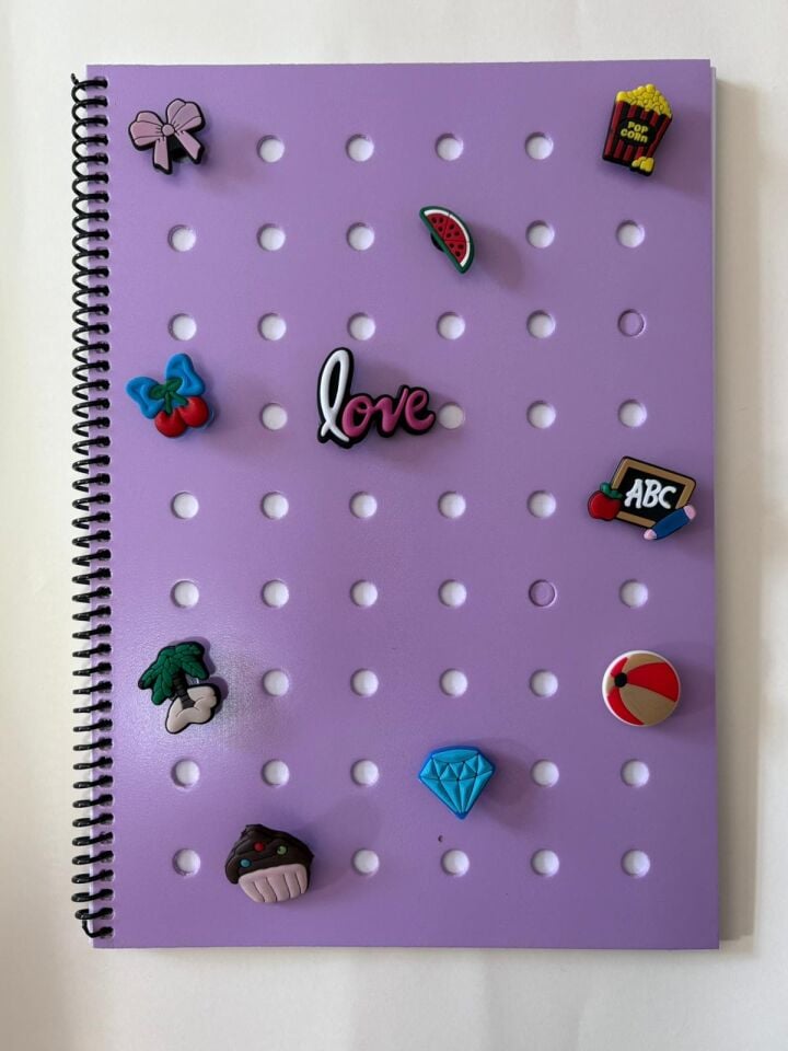 Adalinhome Charm Kapaklı A4 Spiralli Çizgili Defter (80 Yaprak)