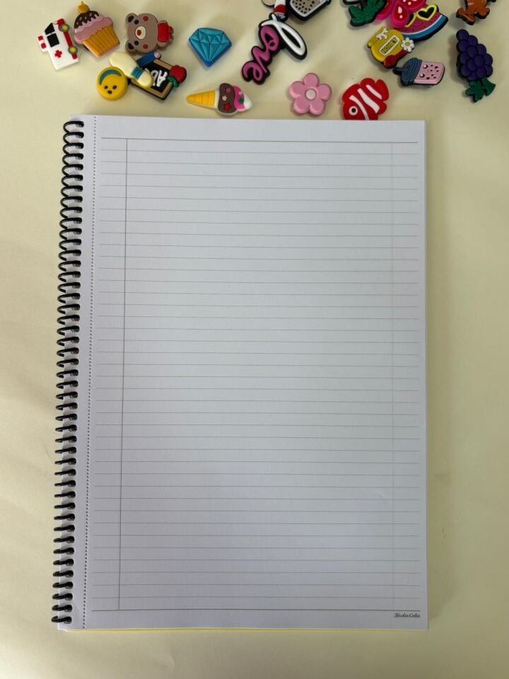 Adalinhome Charm Kapaklı A4 Spiralli Çizgili Defter (80 Yaprak)