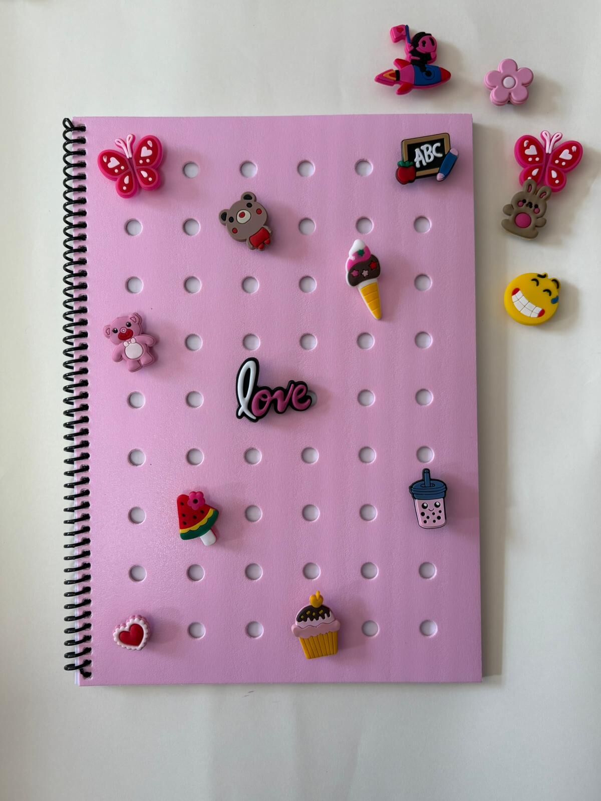 Adalinhome Charm Kapaklı A4 Spiralli Çizgili Defter (80 Yaprak)