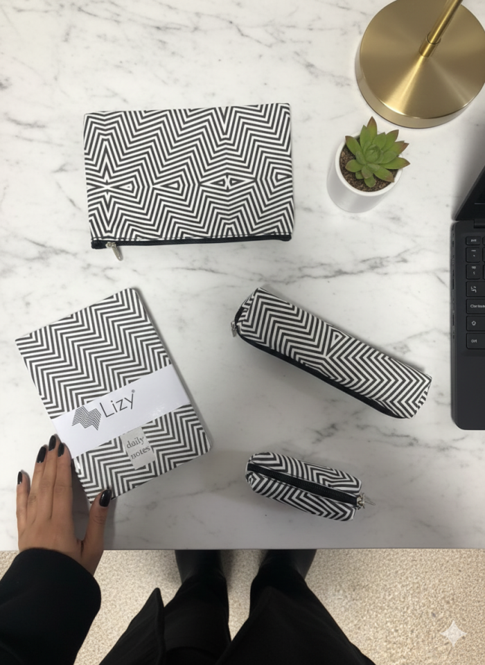 Adalinhome Lizy Modern Geometrik Desen Günlük&Ofis Seti (Defter-Akseuar Çantası-Kalemlik-Para Çantası)