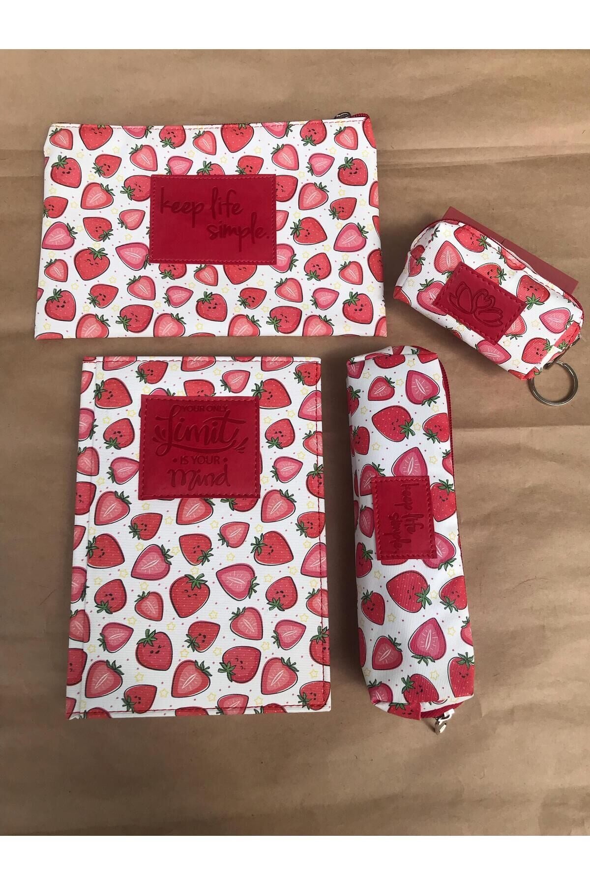 Atakids Lizy Desenli Defter, Kalemlik, Cüzdan ve El Çantası Seti (Defter: 168 yp, 14*20) Kırmızı